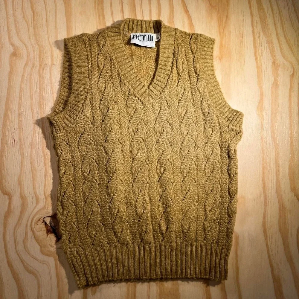 Vintage 90s ACT III Cable Knit tan Sweater Vest